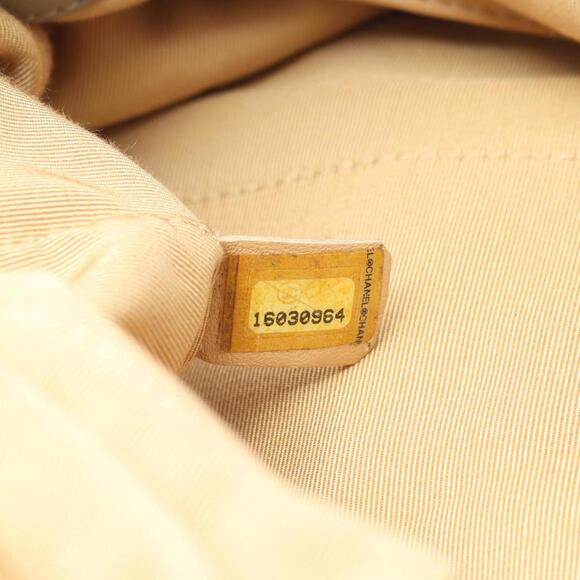 CHANEL Gray Leather Shoulder Bag - Picture 6 of 11